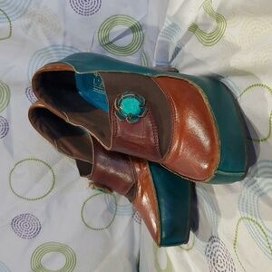 Spring step l'artiste turquoise and brown deco heels